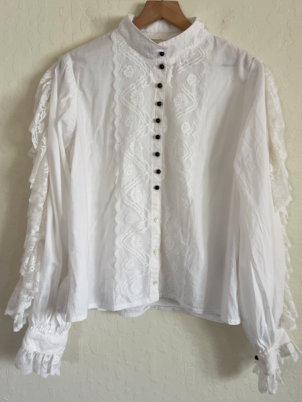Vintage Recollections 100% Cotton Victorian Lace Button Front Blouse Large White